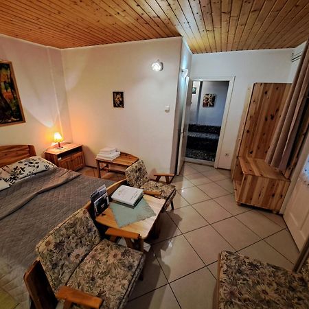 Családi Vendégház Eger Extérieur photo