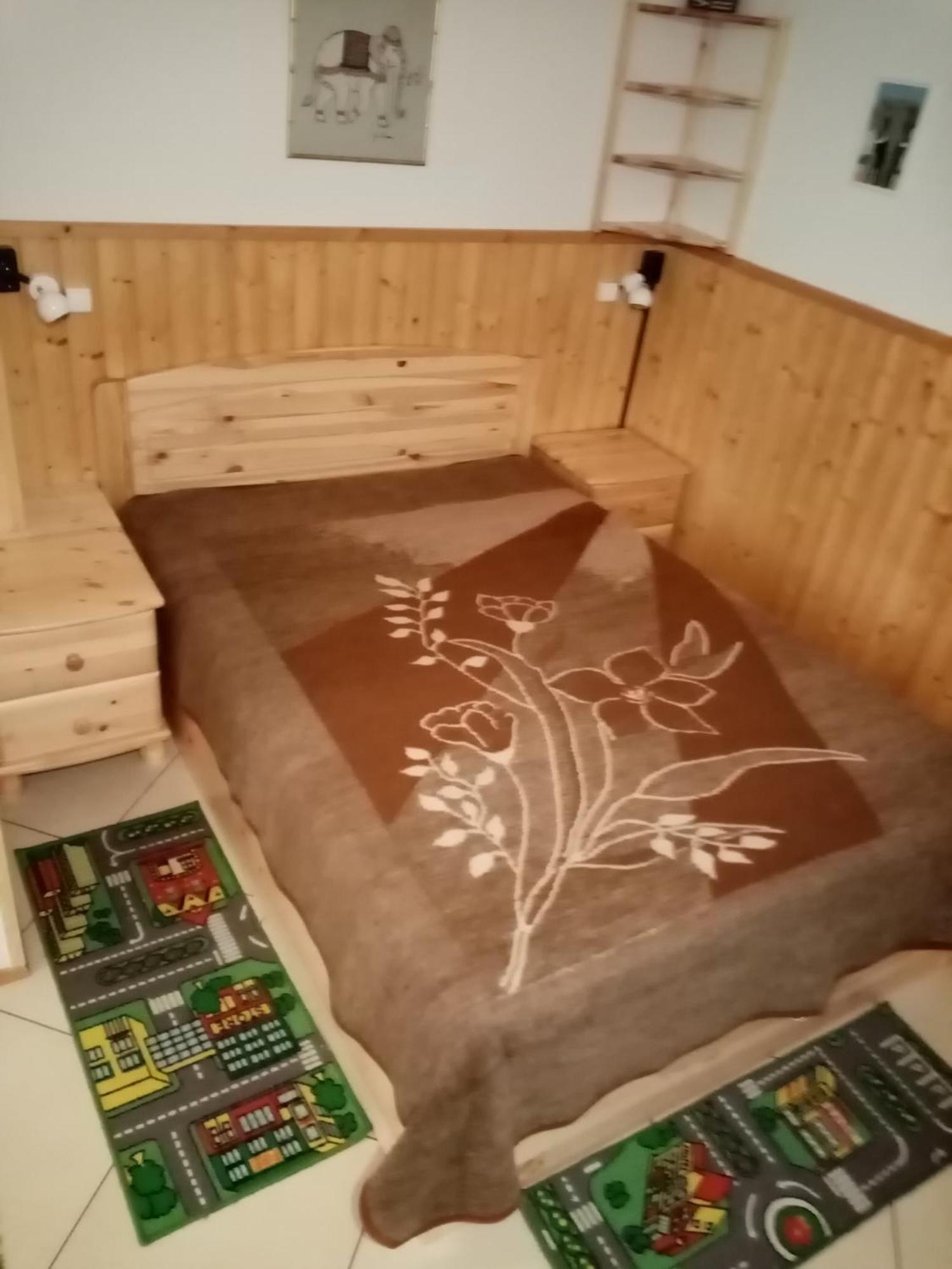 Családi Vendégház Eger Extérieur photo
