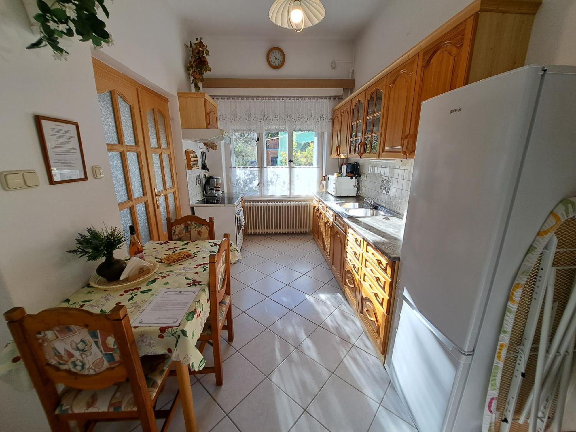 Családi Vendégház Eger Extérieur photo