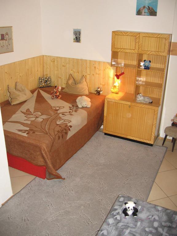 Családi Vendégház Eger Chambre photo