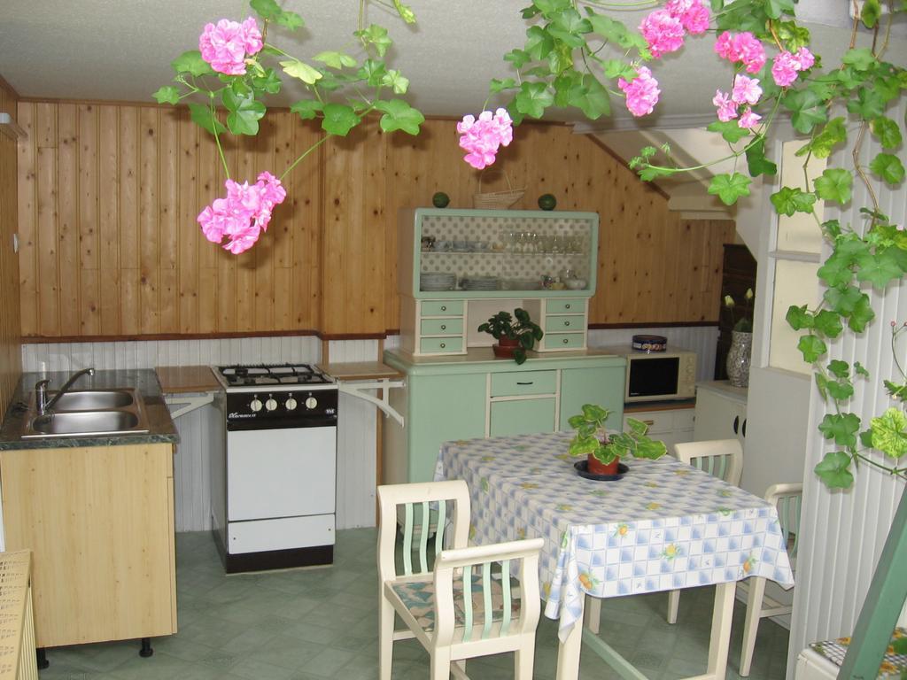 Családi Vendégház Eger Chambre photo
