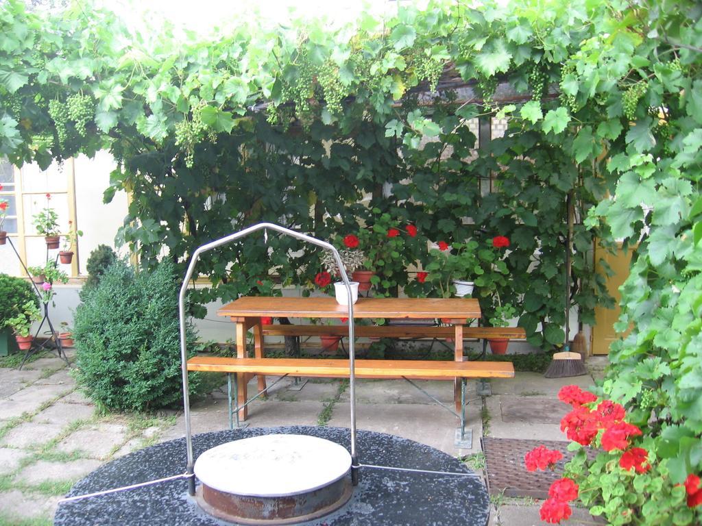 Családi Vendégház Eger Extérieur photo